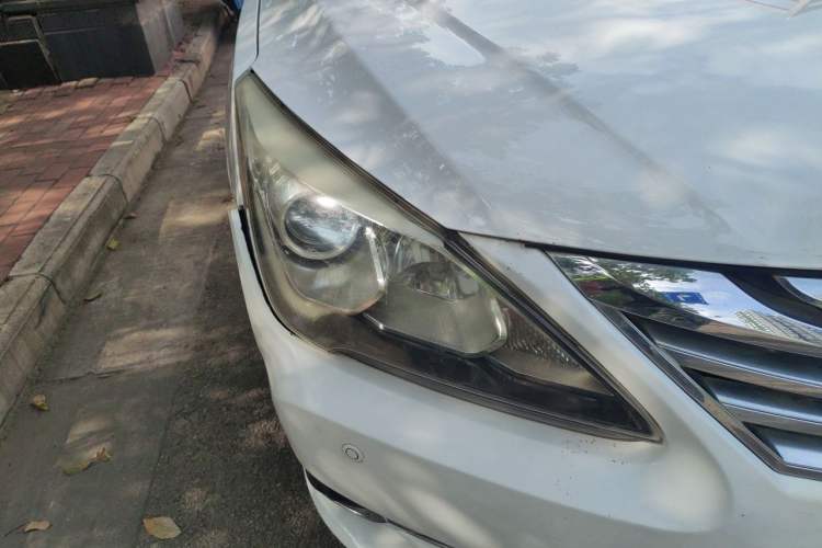 Used BYD G5 2014 1.5TID Automatic Flagship Model Right Front Headlight