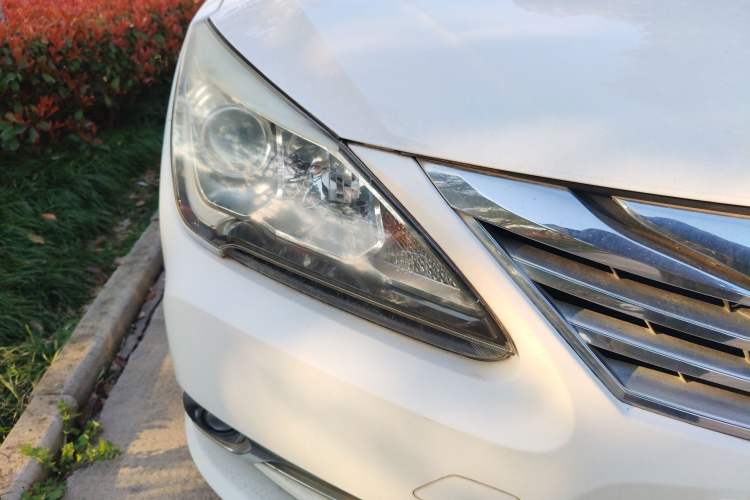 Used BYD G5 2014 1.5TI Manual Luxury Edition Right Front Headlight