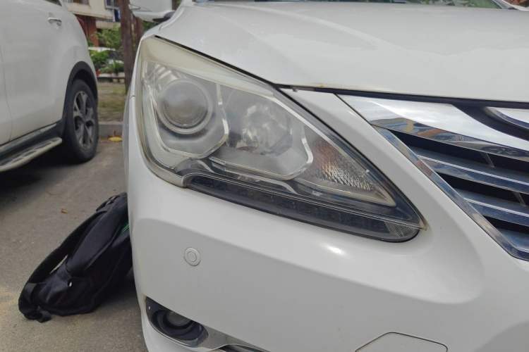 Used BYD G5 2014 1.5TID Automatic Flagship Model Right Front Headlight