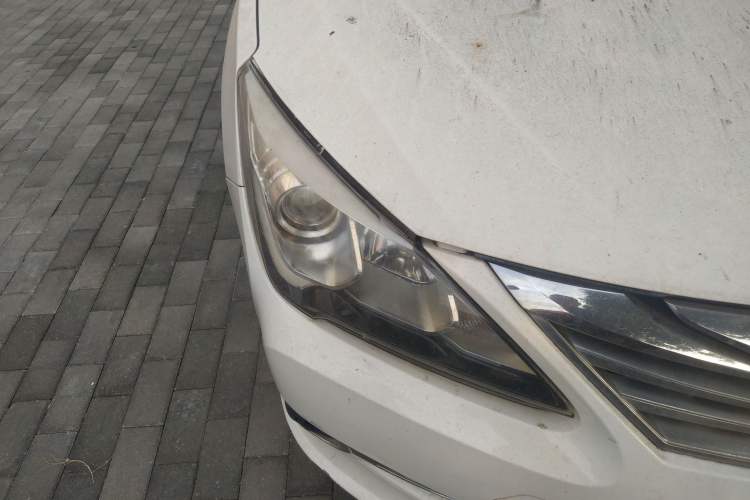 Used BYD G5 2014 1.5TI Manual Luxury Edition Right Front Headlight