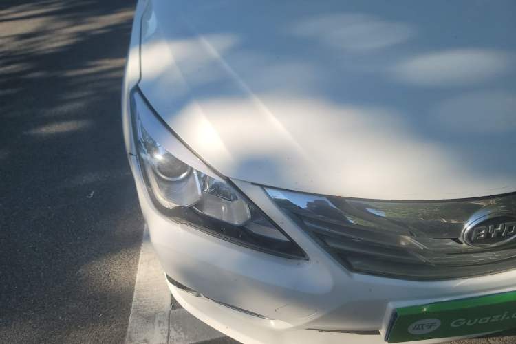Used BYD G5 2014 1.5TID Automatic Prestige Model Right Front Headlight