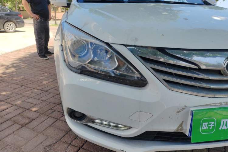 Used BYD G5 2014 1.5TID Automatic Prestige Model Right Front Headlight