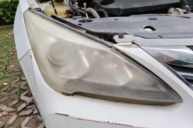 Used BYD G5 2014 1.5TID Automatic Prestige Model Right Front Headlight