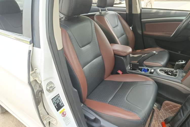 Used BYD G5 2014 1.5TID Automatic Prestige Model Right Front Seat