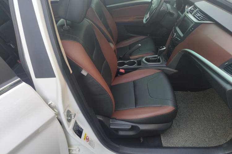 Used BYD G5 2014 1.5TID Automatic Prestige Model Right Front Seat