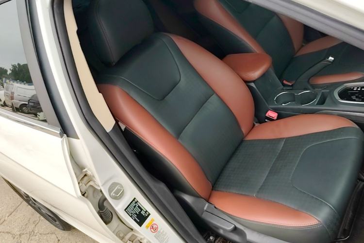 Used BYD G5 2014 1.5TID Automatic Prestige Model Right Front Seat