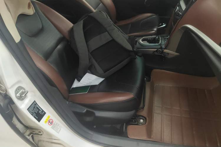 Used BYD G5 2014 1.5TID Automatic Flagship Model Right Front Seat