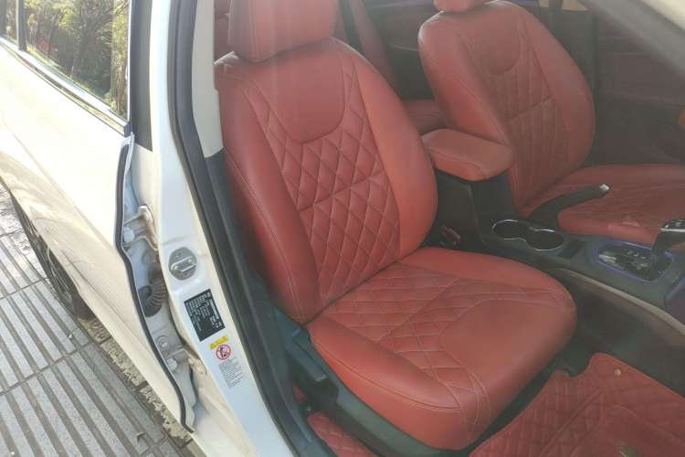 Used BYD G5 2014 1.5TID Automatic Prestige Model Right Front Seat