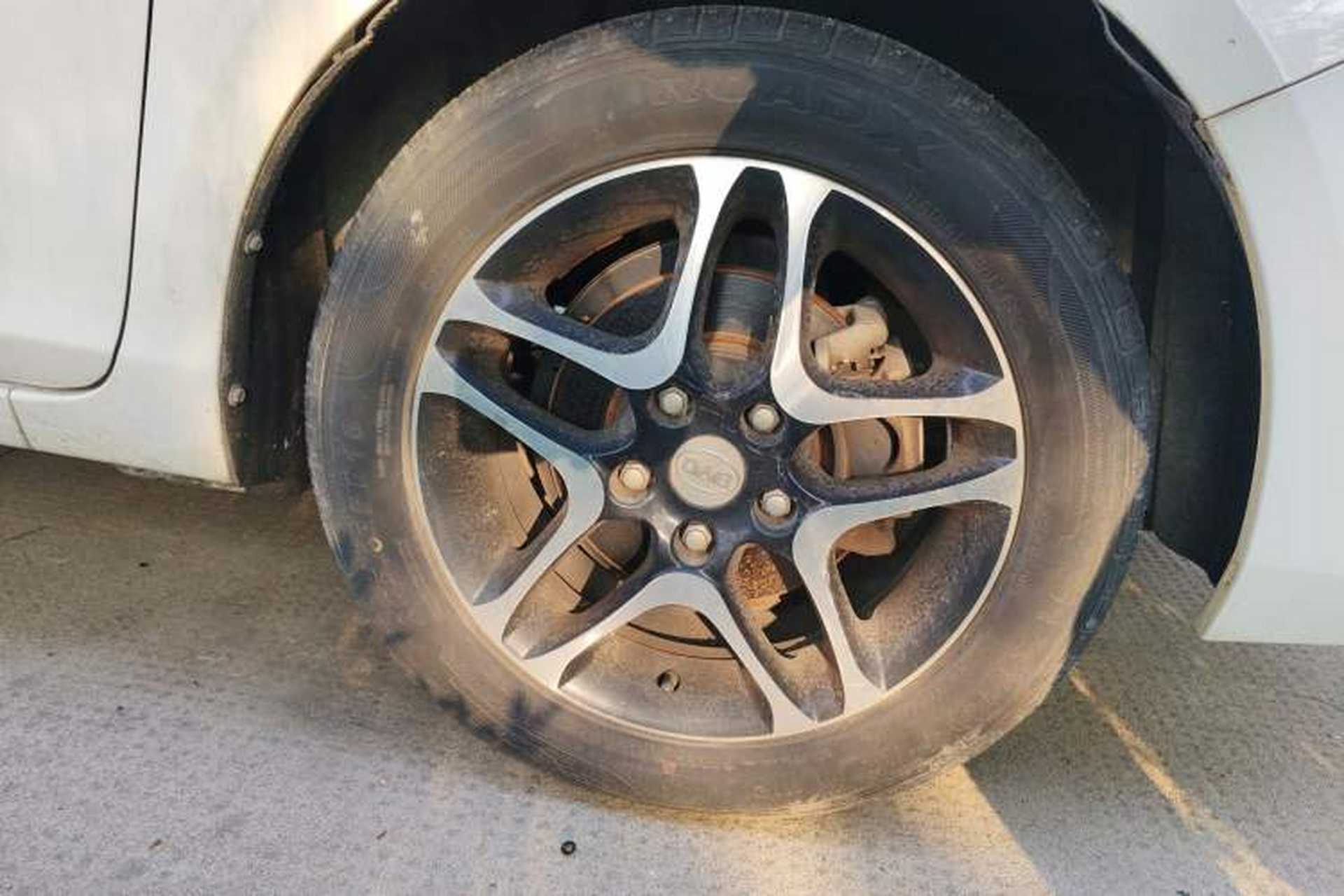 Used BYD G5 2014 1.5TI Manual Luxury Edition Right Front Wheel Hub