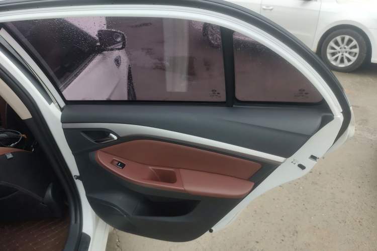 Used BYD G5 2014 1.5TID Automatic Prestige Model Right Rear Door Interior