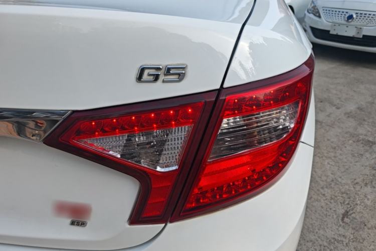 Used BYD G5 2014 1.5TID Automatic Prestige Model Right Rear Taillight