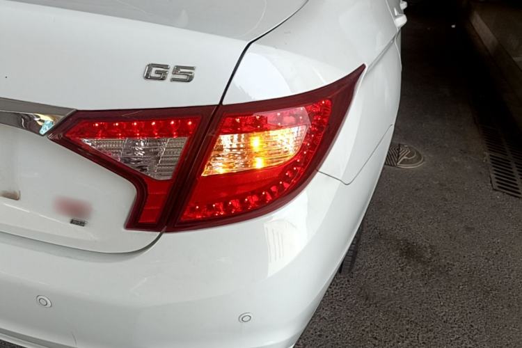 Used BYD G5 2014 1.5TID Automatic Prestige Model Right Rear Taillight