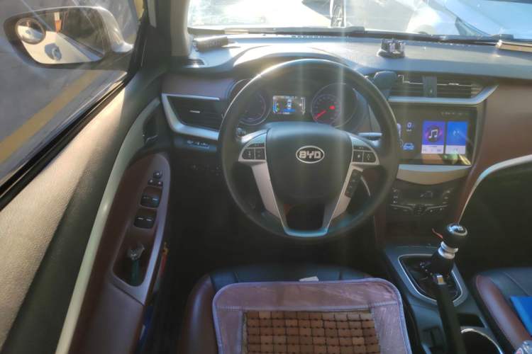 Used BYD G5 2014 1.5TI Manual Luxury Edition Steering Wheel