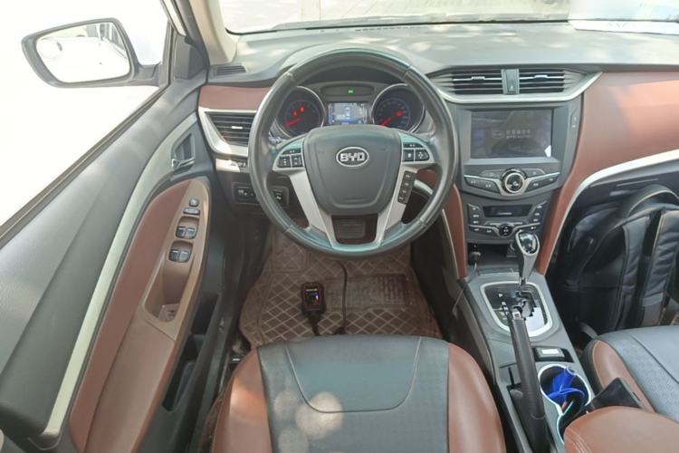 Used BYD G5 2014 1.5TID Automatic Prestige Model Steering Wheel
