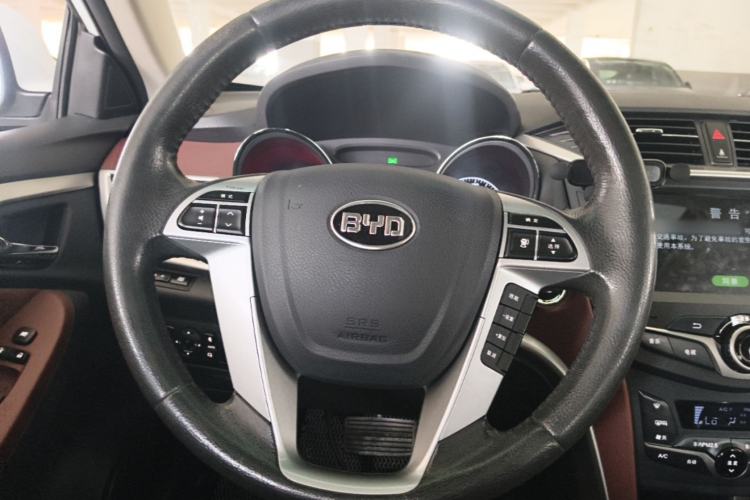 Used BYD G5 2014 1.5TID Automatic Prestige Model Steering Wheel