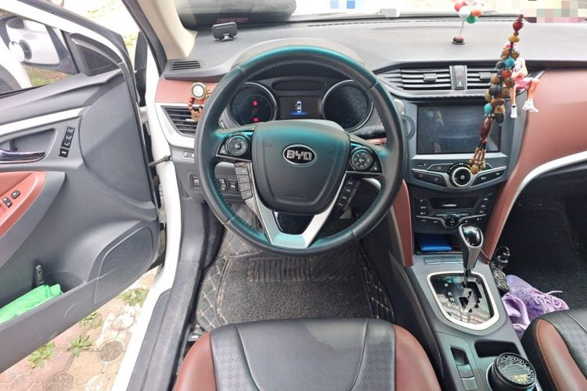 Used BYD G5 2014 1.5TID Automatic Flagship Model Steering Wheel