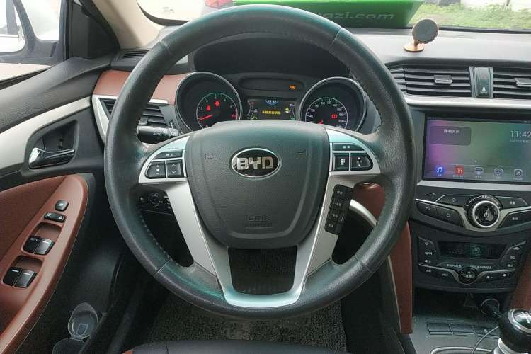 Used BYD G5 2014 1.5TI Manual Luxury Edition Steering Wheel
