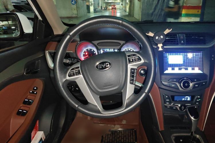 Used BYD G5 2014 1.5TID Automatic Prestige Model Steering Wheel