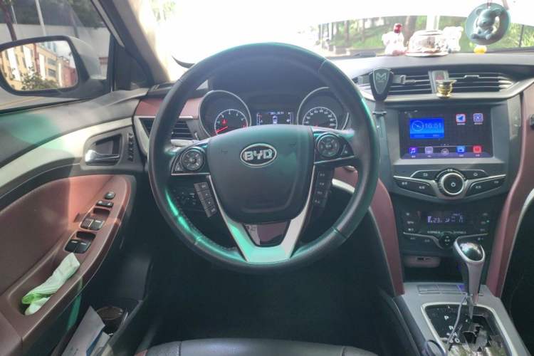 Used BYD G5 2014 1.5TID Automatic Flagship Model Steering Wheel