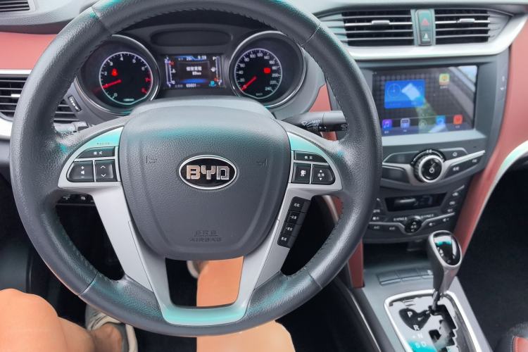 Used BYD G5 2014 1.5TID Automatic Prestige Model Steering Wheel