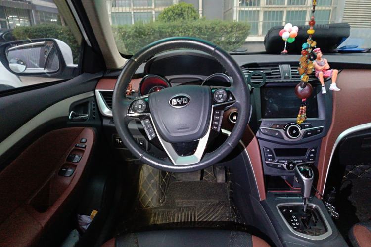 Used BYD G5 2014 1.5TID Automatic Flagship Model Steering Wheel