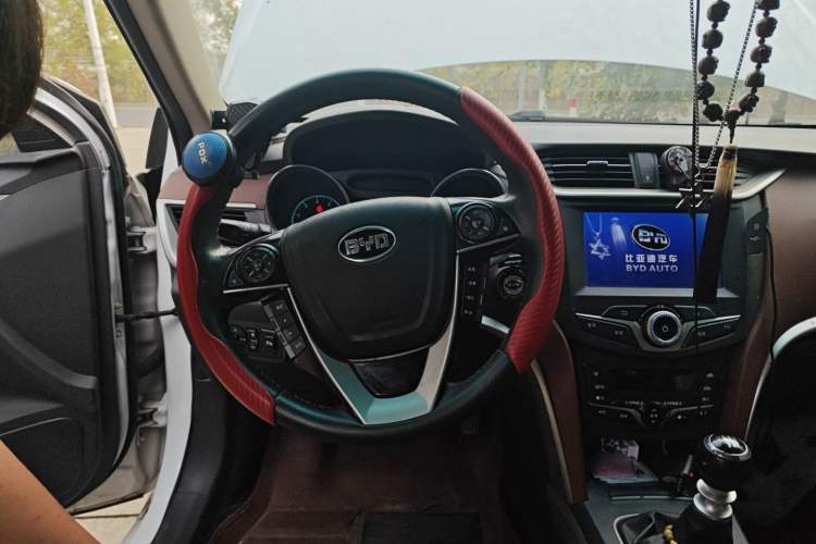 Used BYD G5 2014 1.5TI Manual Flagship Edition Steering Wheel