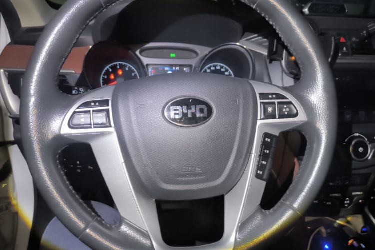Used BYD G5 2014 1.5TID Automatic Prestige Model Steering Wheel