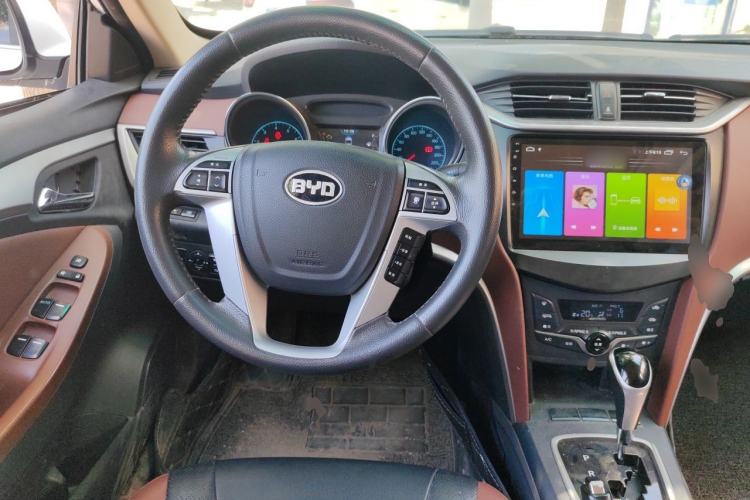 Used BYD G5 2014 1.5TID Automatic Prestige Model Steering Wheel
