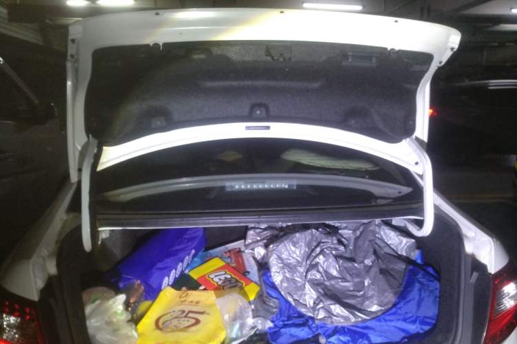 Used BYD G5 2014 1.5TID Automatic Prestige Model Trunk
