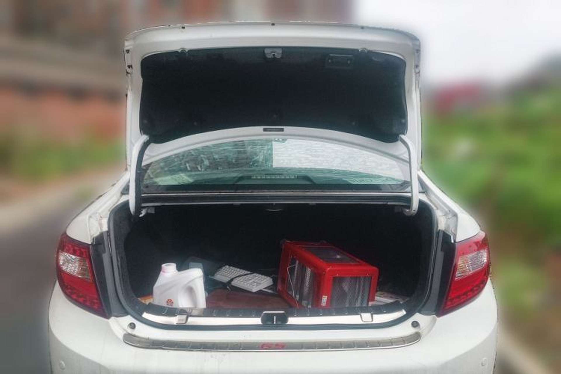Used BYD G5 2014 1.5TID Automatic Flagship Model Trunk