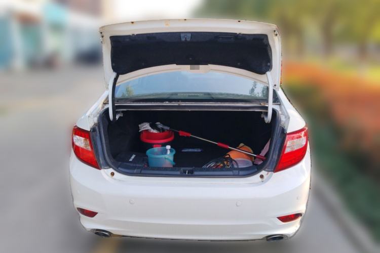 Used BYD G5 2014 1.5TI Manual Luxury Edition Trunk