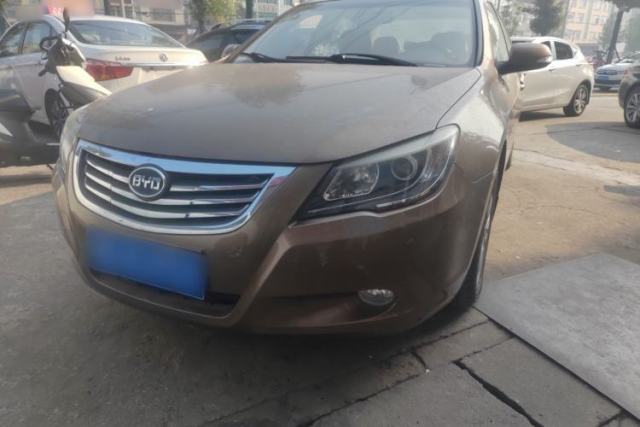 Used BYD G6 2013 2.0L Manual Luxury Version