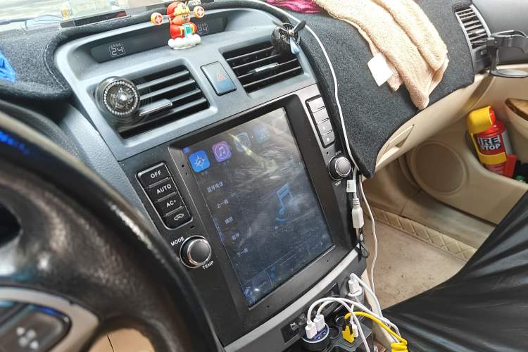 Used BYD G6 2011 1.5T Manual Luxury Edition Audio And AC Panel