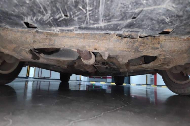 Used BYD G6 2011 2.0L Manual Luxury Version Chassis Front