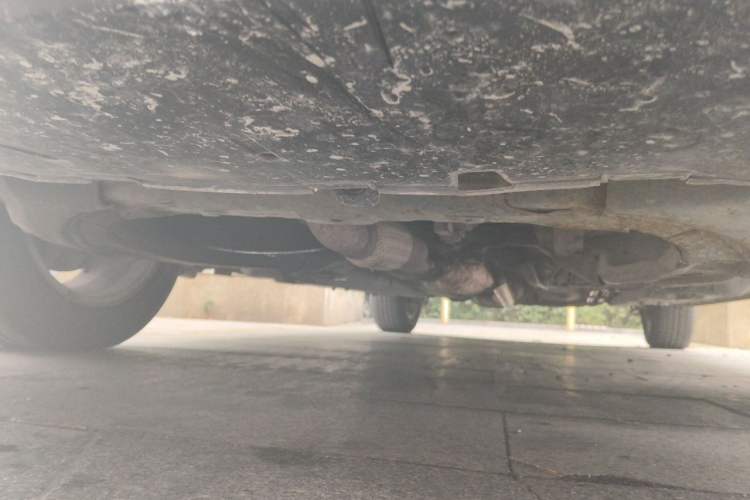 Used BYD G6 2011 2.0L Manual Luxury Version Chassis Front