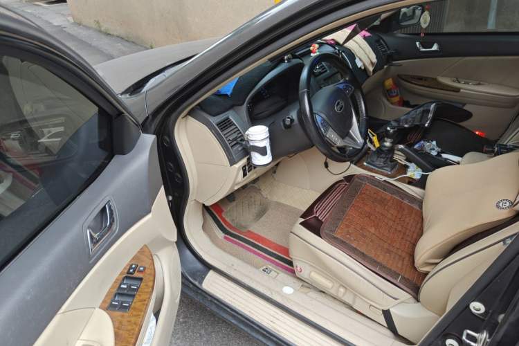 Used BYD G6 2011 1.5T Manual Luxury Edition Driver Seat