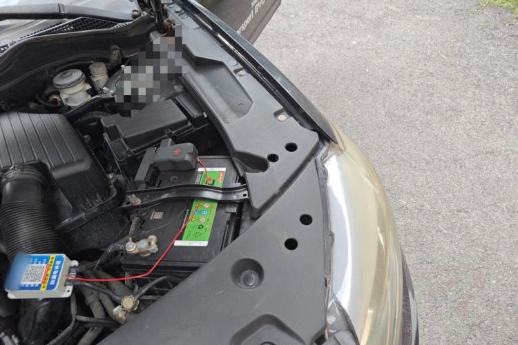 Used BYD G6 2011 1.5T Manual Luxury Edition Engine Bay Left