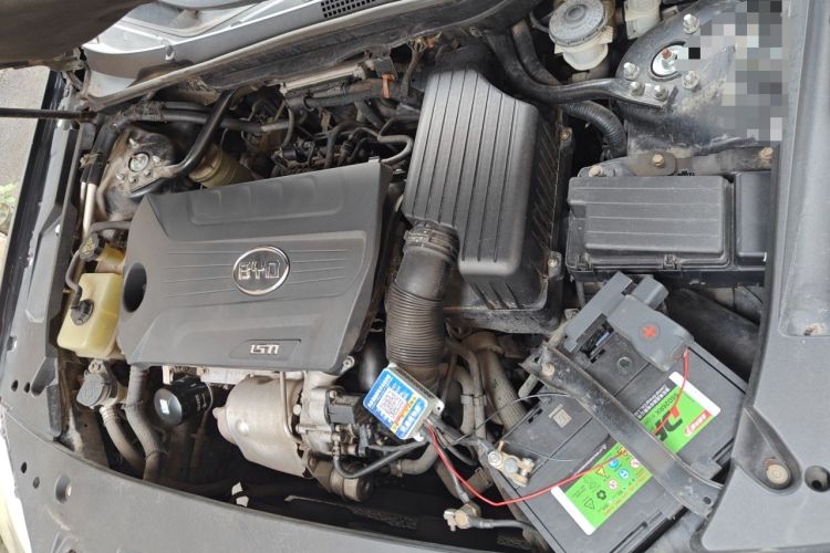 Used BYD G6 2011 1.5T Manual Luxury Edition Engine Bay