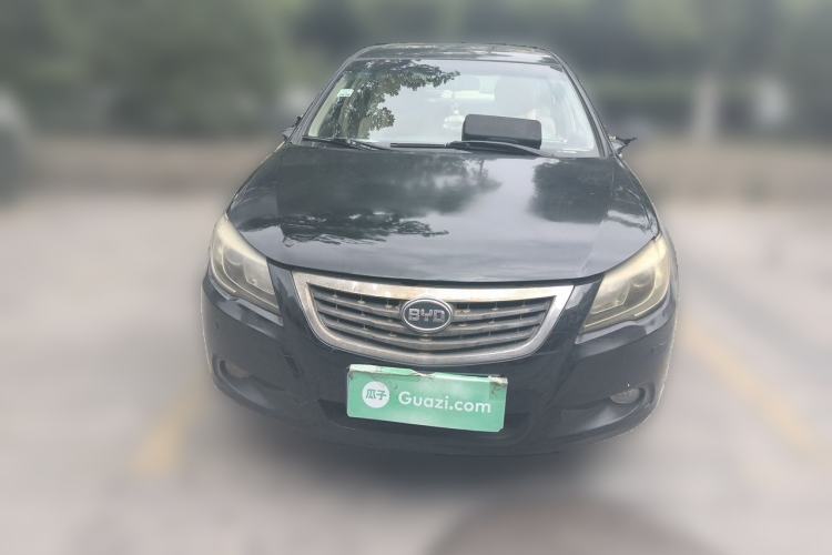 Used BYD G6 2011 2.0L Manual Luxury Version Front