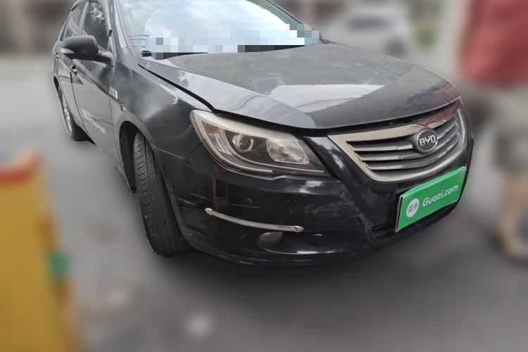 Used BYD G6 2011 1.5T Manual Luxury Edition Front Right 45 Deg