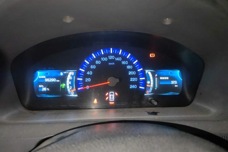 Used BYD G6 2011 2.0L Manual Luxury Version Instrument Cluster