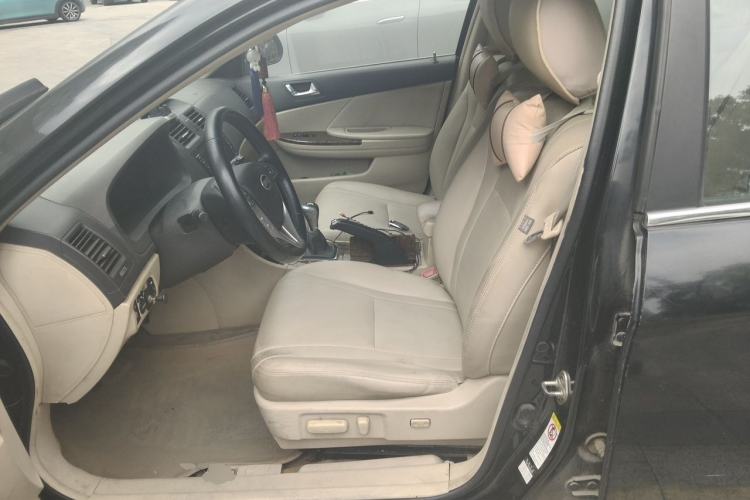 Used BYD G6 2011 2.0L Manual Luxury Version Left Front Seat