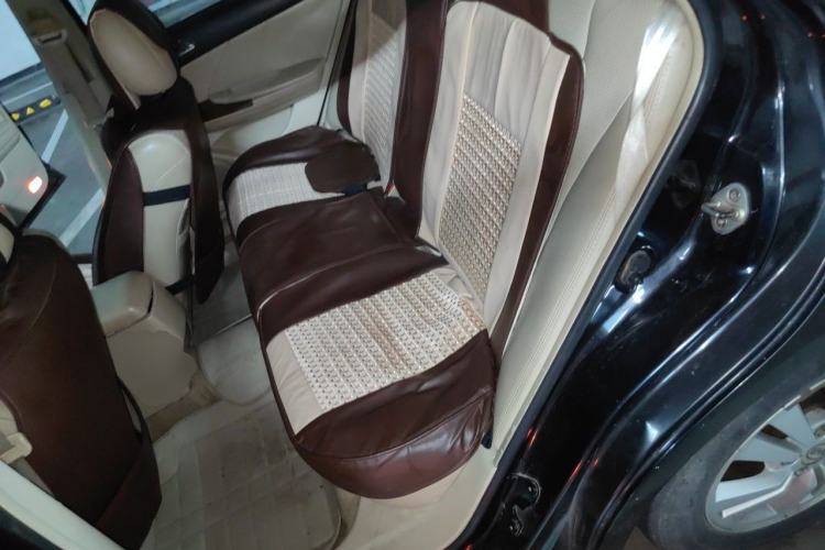 Used BYD G6 2011 2.0L Manual Luxury Version Left Rear Seat