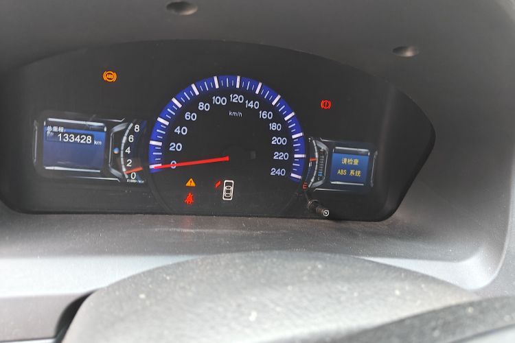 Used BYD G6 2011 1.5T Manual Luxury Edition Odometer Close Up