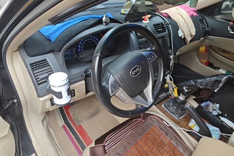 Used BYD G6 2011 1.5T Manual Luxury Edition Steering Wheel