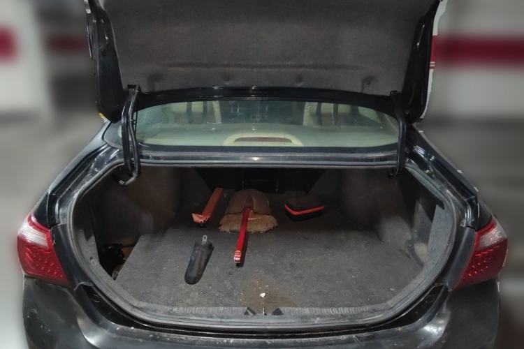 Used BYD G6 2011 2.0L Manual Luxury Version Trunk