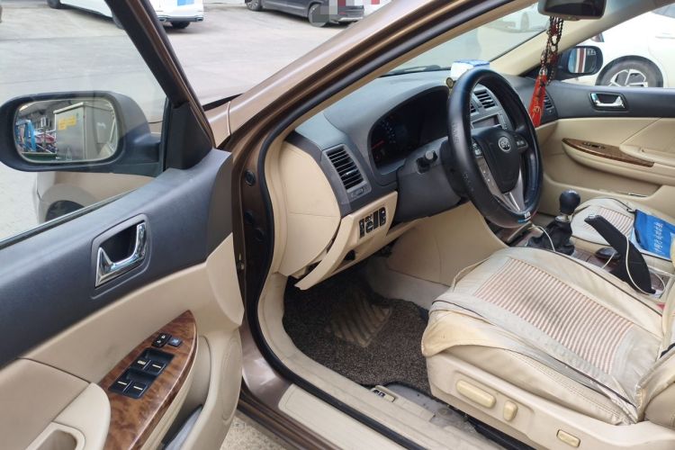 Used BYD G6 2011 1.5T Manual Luxury Edition Driver Seat