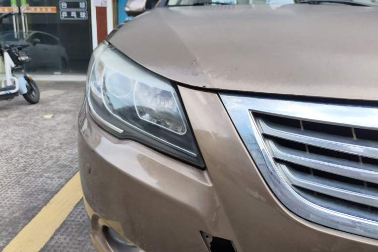 Used BYD G6 2011 1.5T Manual Luxury Edition Right Front Headlight