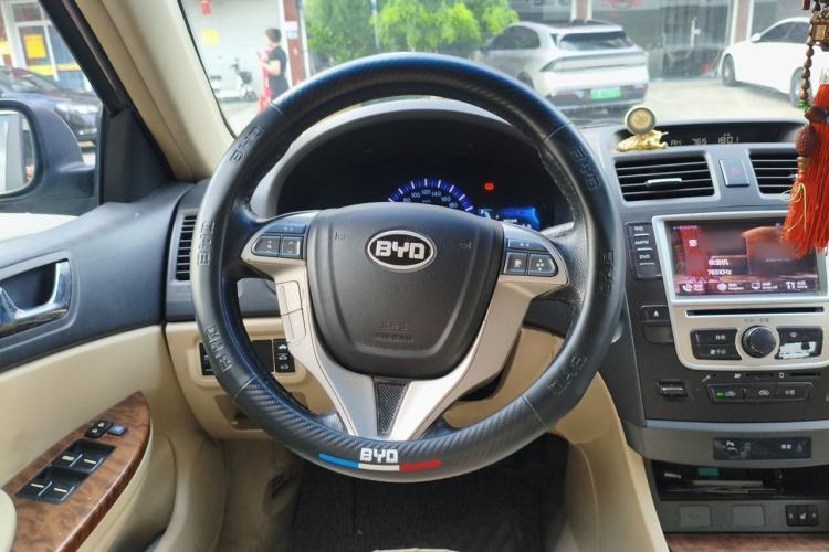 Used BYD G6 2011 1.5T Manual Luxury Edition Steering Wheel