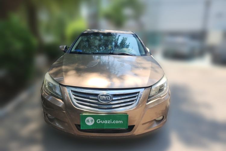Used BYD G6 2011 2.0L Manual Luxury Version Front